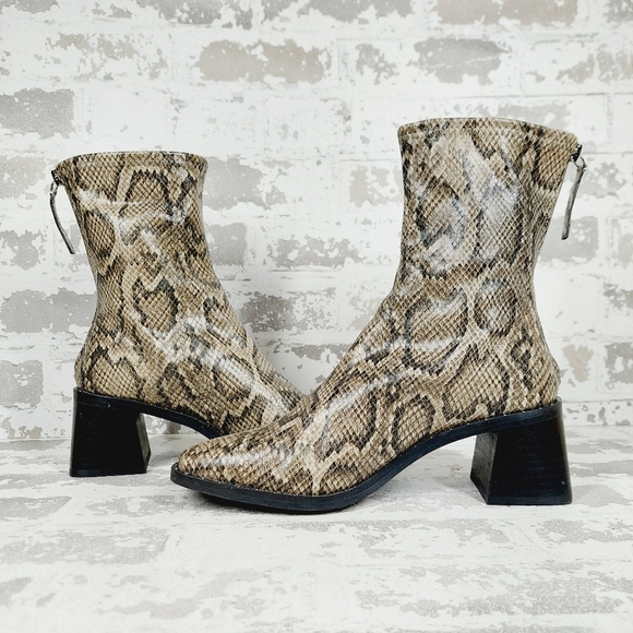 NEW Open Edit Giah Tan Black Snakeskin Block Heel Ankle Bootie A952 - Picture 4 of 11